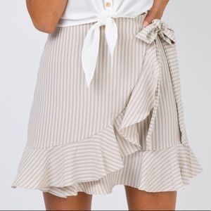 Princess Polly BLACK wrap skirt size us 2